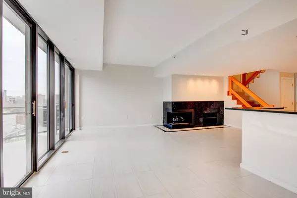 Arlington, VA 22209,1530 KEY BLVD #1321