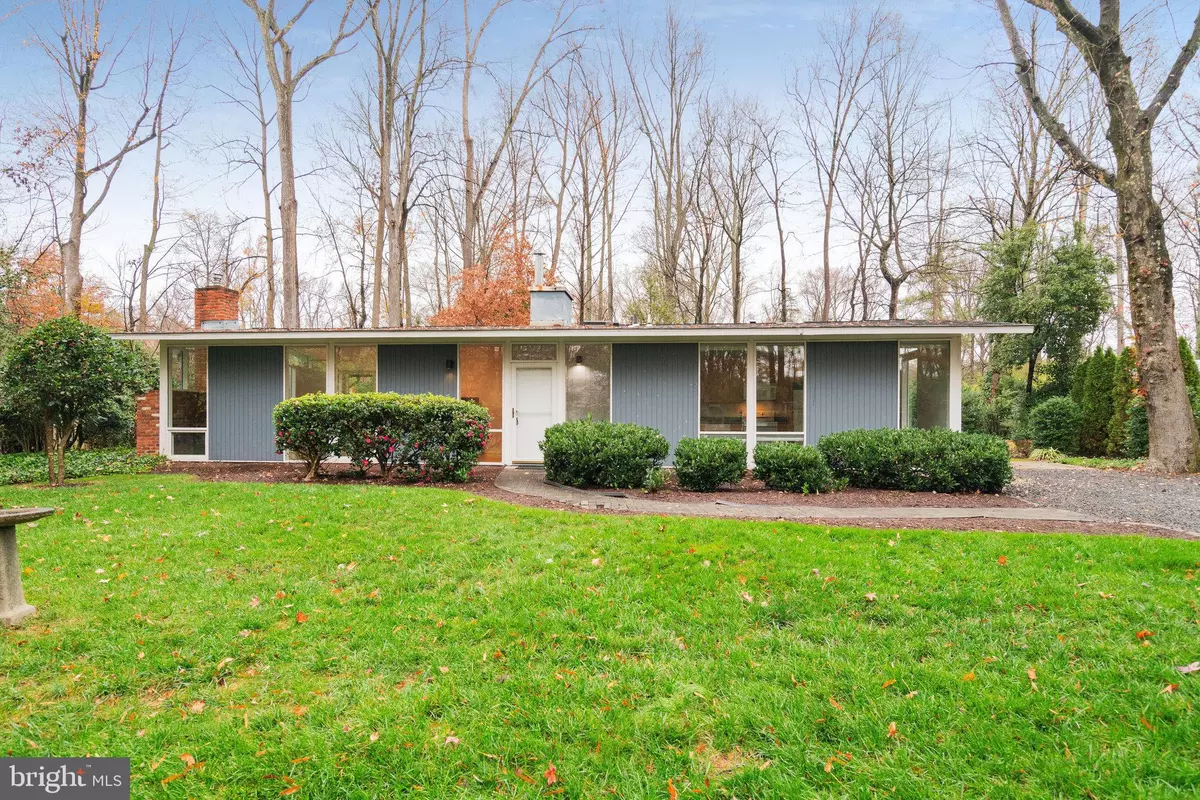 Alexandria, VA 22306,2406 BRENTWOOD PL