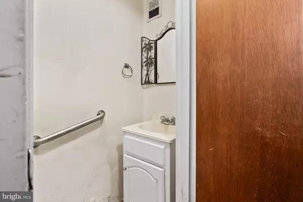 Philadelphia, PA 19104,4427 OSAGE AVE