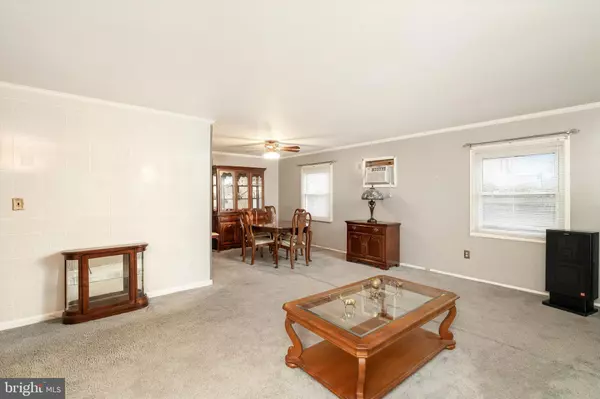 Willingboro, NJ 08046,4 MARINER LN