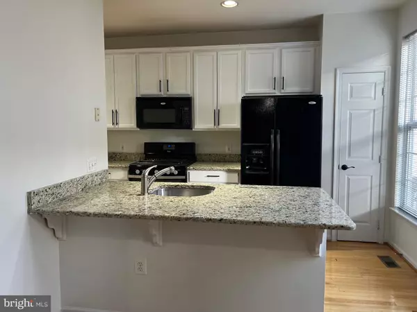 Alexandria, VA 22315,5925 KIRKCALDY LN