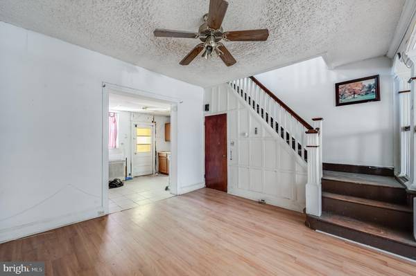 Philadelphia, PA 19148,1907 S 10TH ST