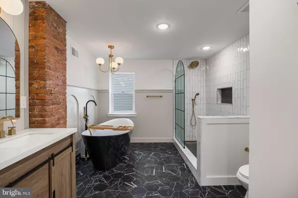 Philadelphia, PA 19122,1613 N LAWRENCE ST