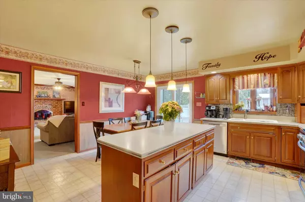 York, PA 17408,2035 PARKTON LN