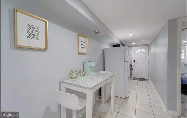 Washington, DC 20019,325 57TH ST NE ##2-1