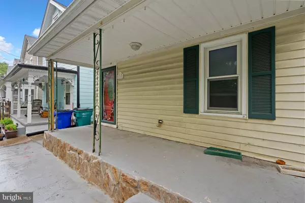 Knoxville, MD 21758,810 KNOXVILLE RD