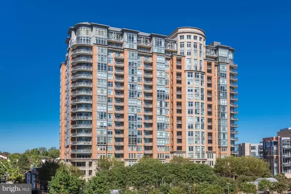 8220 CRESTWOOD HEIGHTS DR #418, Tysons, VA 22102