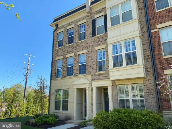 818 ADMIRALS WAY, Oxon Hill, MD 20745