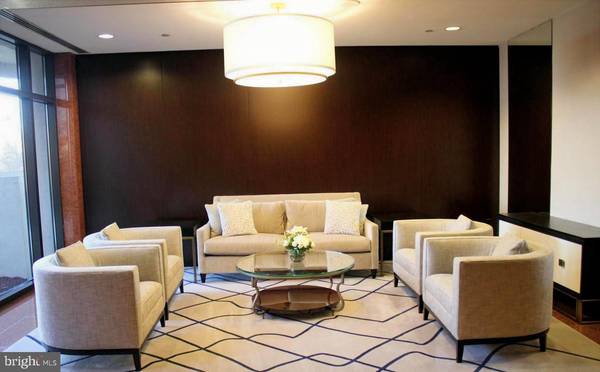 Arlington, VA 22209,1530 KEY BLVD #1319