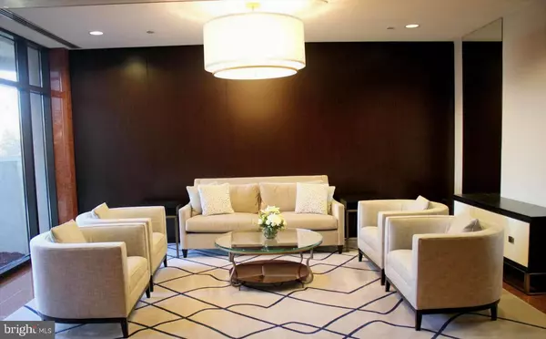 Arlington, VA 22209,1530 KEY BLVD #1319