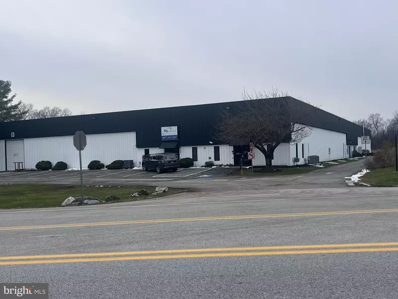 310 EMIG RD, York, PA 17406