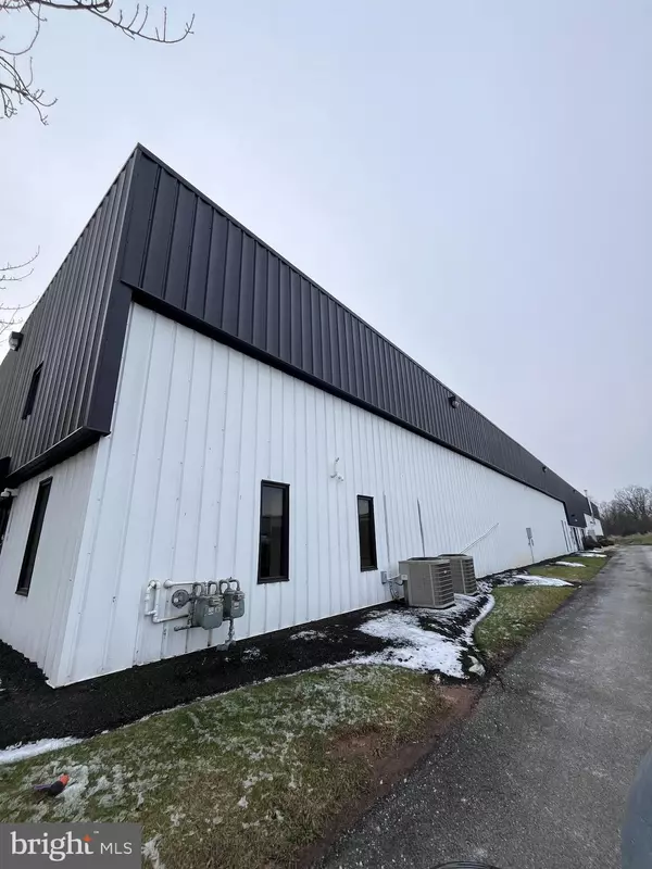 York, PA 17406,310 EMIG RD