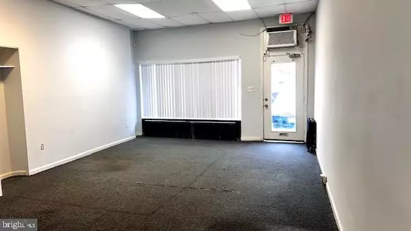 Arlington, VA 22201,2722 WASHINGTON BLVD N