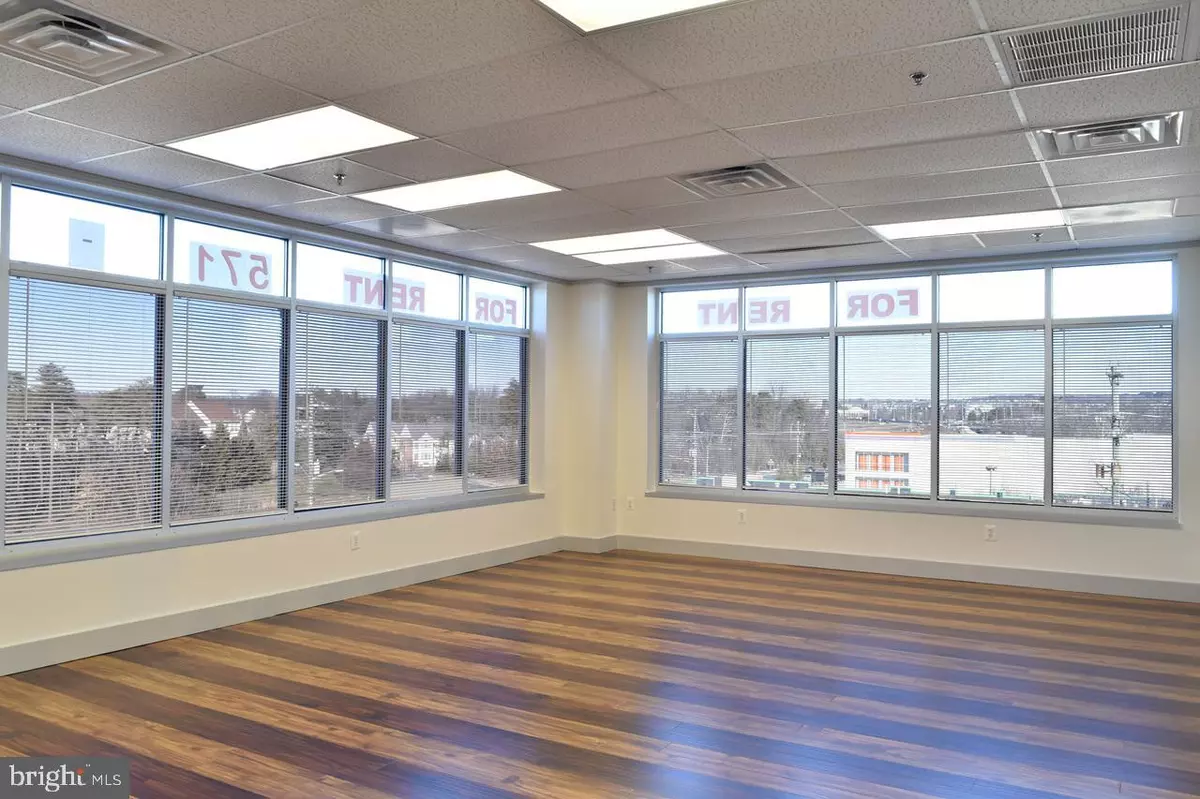 Centreville, VA 20121,14631 ROUTE 29 #301