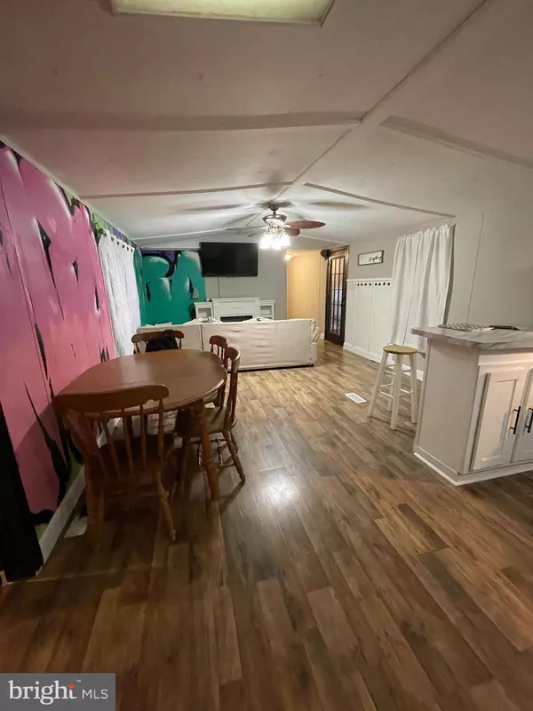 Bear, DE 19701,203 SHOREWIND RD #203