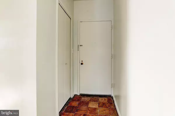 Baltimore, MD 21215,6606 PARK HEIGHTS AVE #111