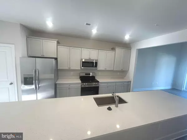 White Plains, MD 20695,10634 GREAT BASIN PL