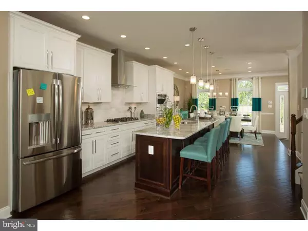 Hatboro, PA 19040,8 MANCHESTER DR