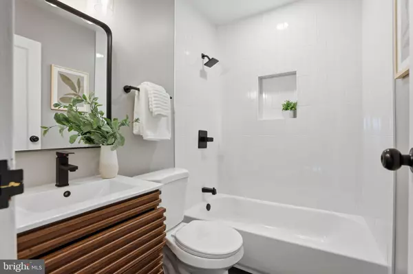 Washington, DC 20017,4816 8TH ST NE