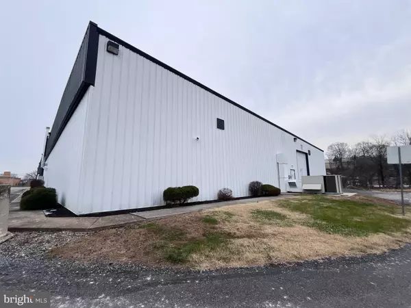 York, PA 17406,310 EMIG RD