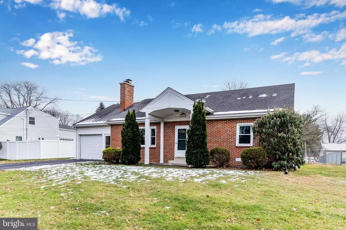 Mechanicsburg, PA 17055,1243 HILLSIDE DRIVE