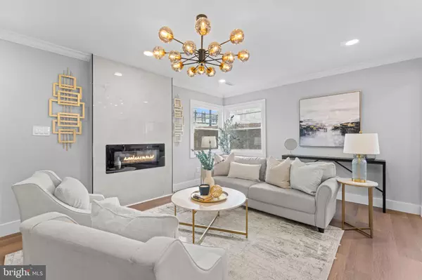 Springfield, VA 22150,6402 PIONEER DR