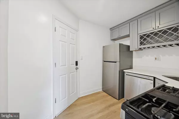 Philadelphia, PA 19140,1747 W VENANGO ST