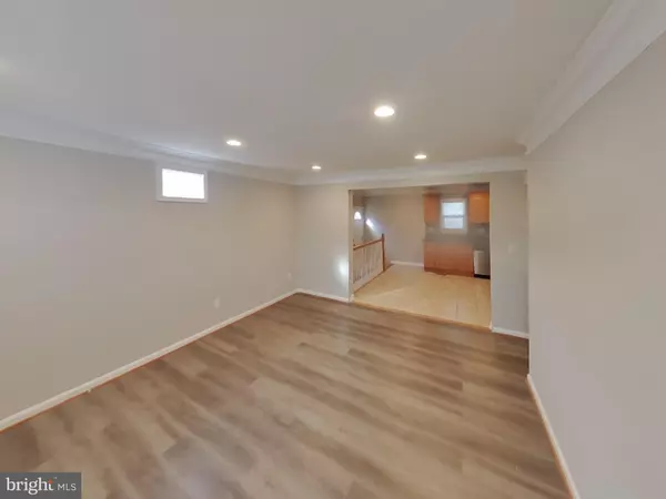 Baltimore, MD 21225,116 CEDAR HILL RD