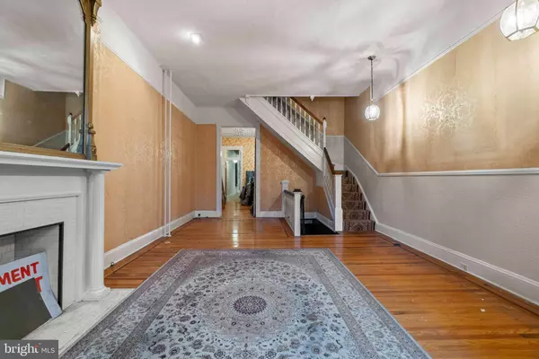 Baltimore, MD 21218,2905 SAINT PAUL ST