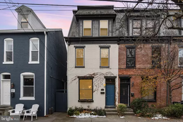 215 MUENCH ST, Harrisburg, PA 17102