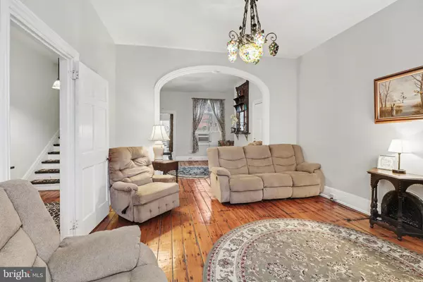 Harrisburg, PA 17104,329 S FRONT ST