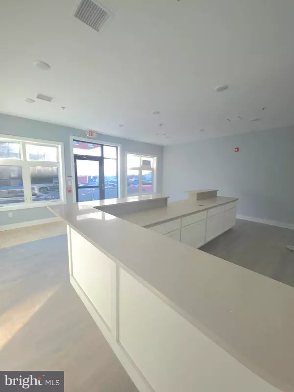 Philadelphia, PA 19104,3925 HAVERFORD AVE #100