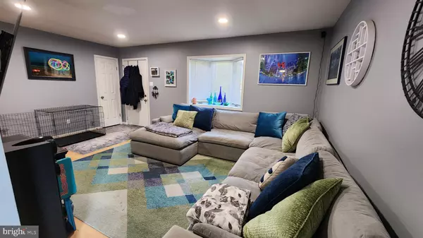 Blackwood, NJ 08012,647 TARANTO AVE