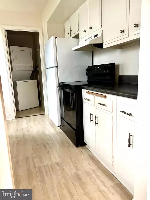 Williamstown, NJ 08094,19 WALNUT ST #B