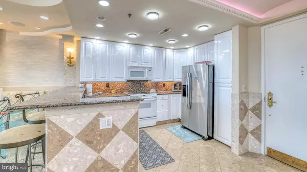 Atlantic City, NJ 08401,3101 BOARDWALK #2903B-1