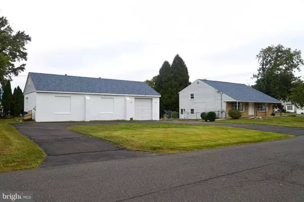 Levittown, PA 19057,114 NURSERY AVE