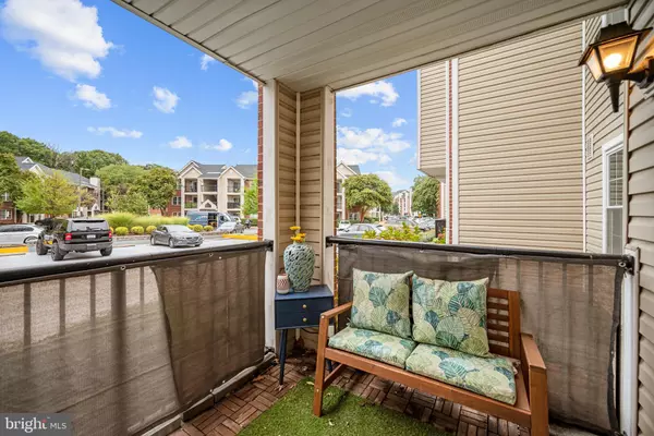 Alexandria, VA 22302,3309 WYNDHAM CIR #1180