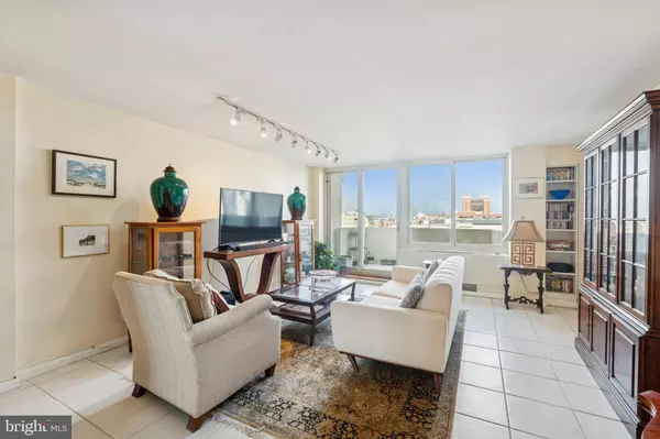 604-36 S WASHINGTON SQ #2308, Philadelphia, PA 19106