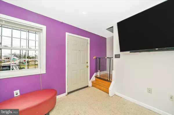 Capitol Heights, MD 20743,6415 VALLEY PARK RD