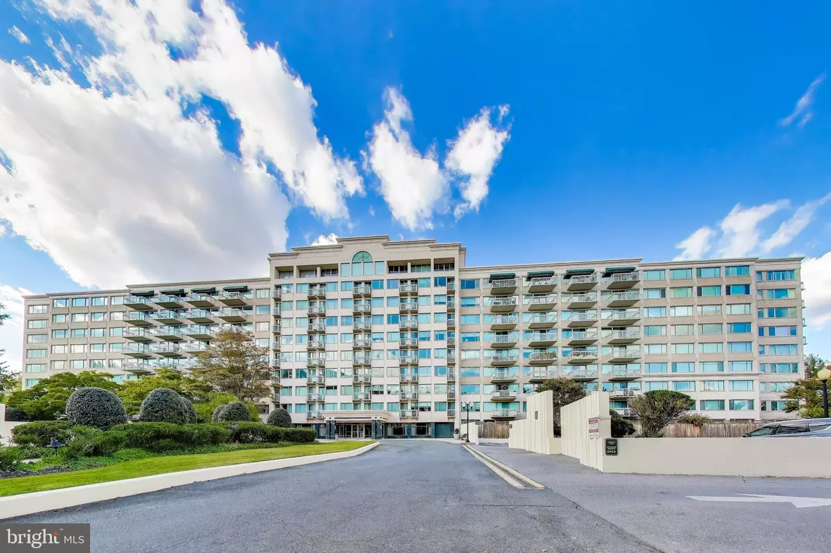 Bethesda, MD 20814,5450 WHITLEY PARK TER #806