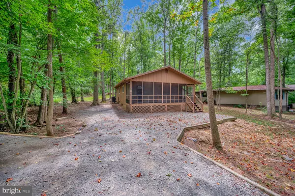 206 STRATFORD CIR, Locust Grove, VA 22508