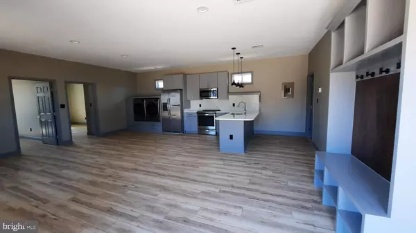 Marshall, VA 20115,7459 JOHN MARSHALL HWY #2