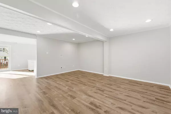 Springfield, VA 22153,7310 GLENDOWER CT