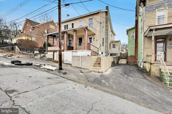 207 N 2ND ST, Auburn, PA 17922