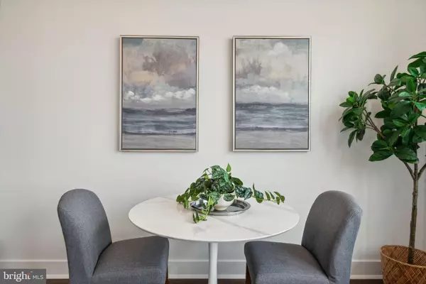 Philadelphia, PA 19123,813 N BROAD ST #UNIT 216