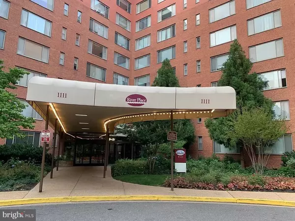1111 ARLINGTON BLVD #601, Arlington, VA 22209