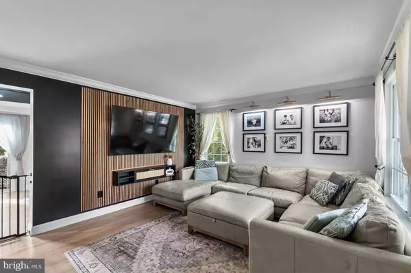 West Deptford, NJ 08086,1054 KINGS HWY