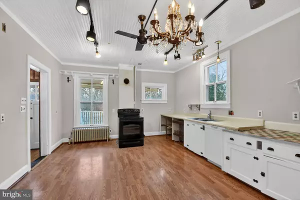 Hyattsville, MD 20781,4918 40TH PL