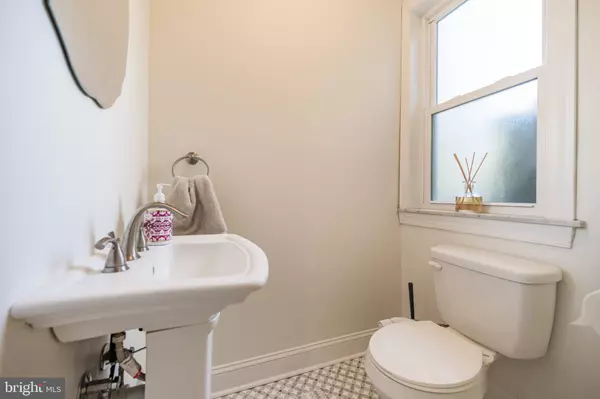 Philadelphia, PA 19134,2978 E THOMPSON ST