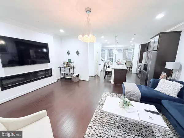 Beltsville, MD 20705,7232 BARRBERRY LN